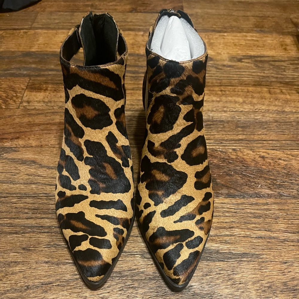 Sole Society Cheetah bootie size 8m
